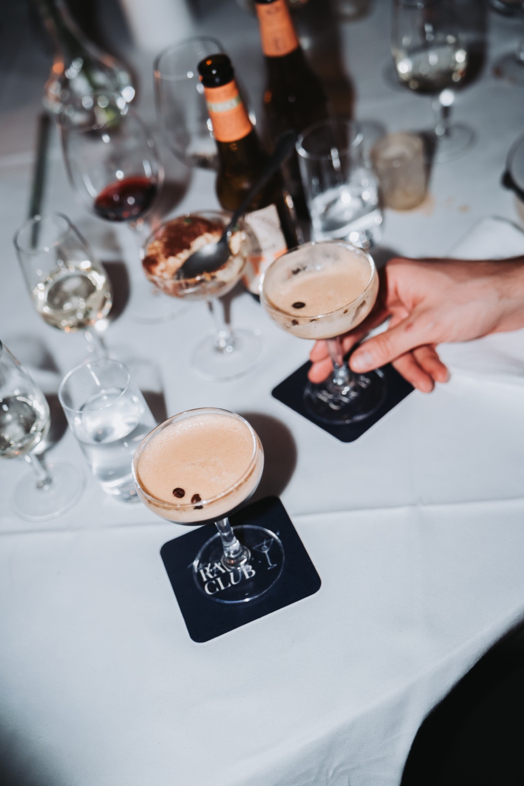 Detaljbild på cocktails från festen